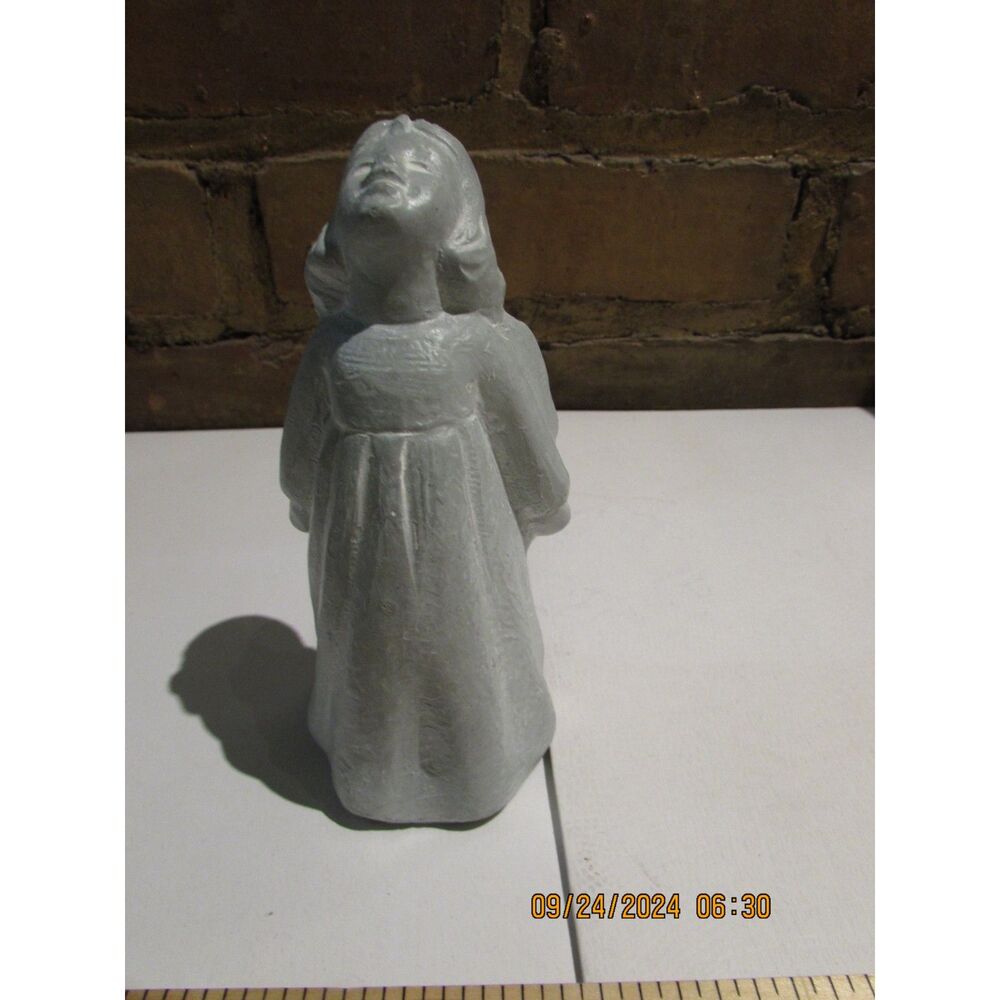 ISABEL BLOOM 2007 LITTLE GIRL ANGEL LOOKING TO THE HEAVENS SKY ARTWORK FIGURINE